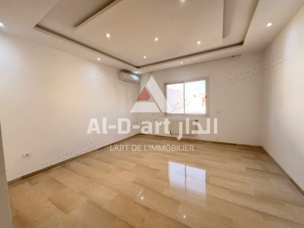 Un appartement s2 vide pour la location annuelle