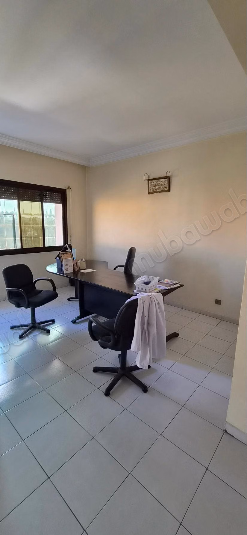 Vend apppartemznt bureaux angle boulevard d'anfa et Moulay Youssef.
Surface de 191 m²