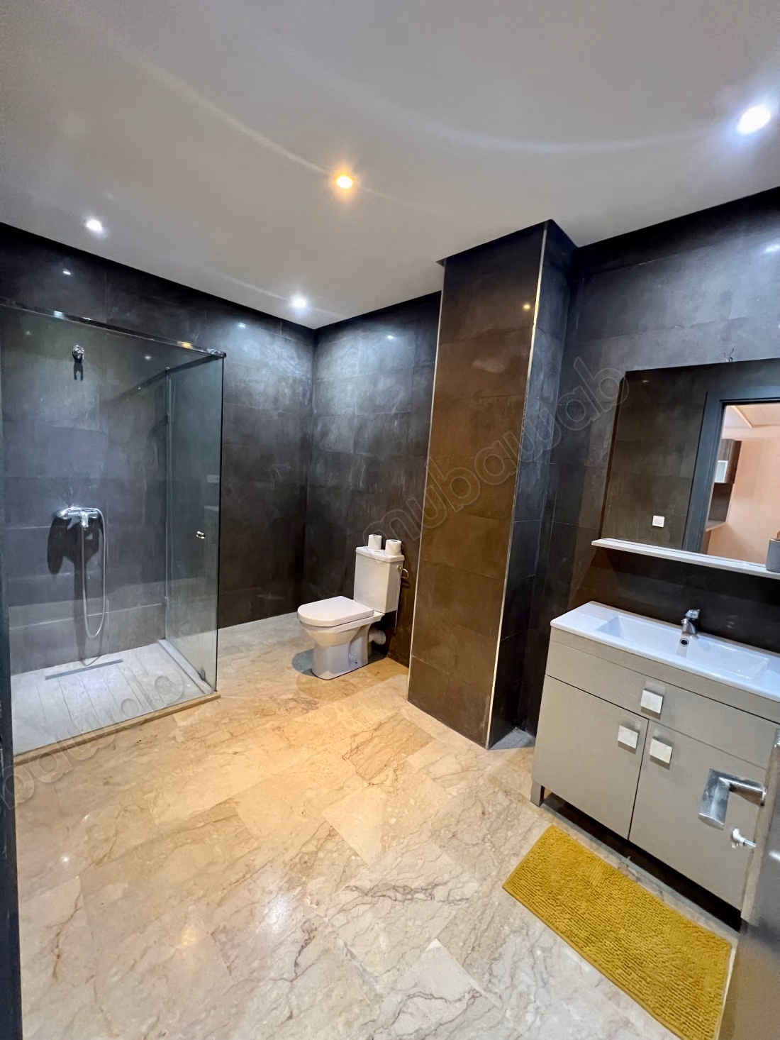 Affitta questo appartamento a Guéliz. Superficie totale 76 m². Arredato