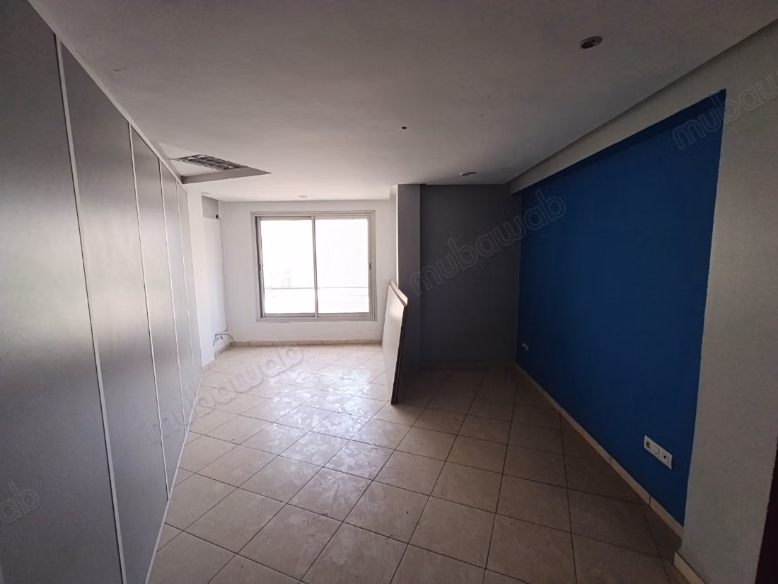 Oficinas en alquiler en Medina. Superficie 219 m²