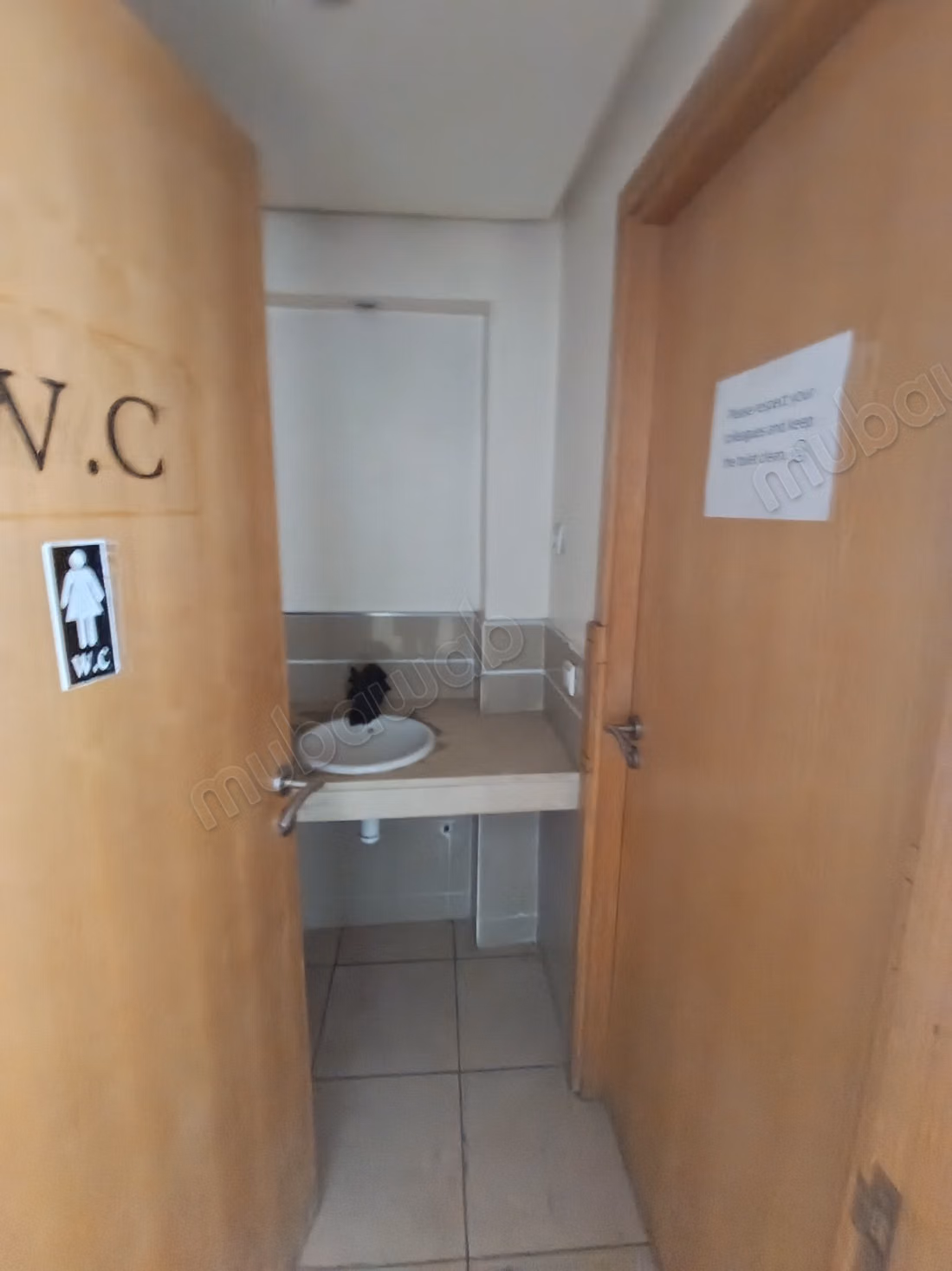 Oficinas en alquiler en Medina. Superficie 219 m²