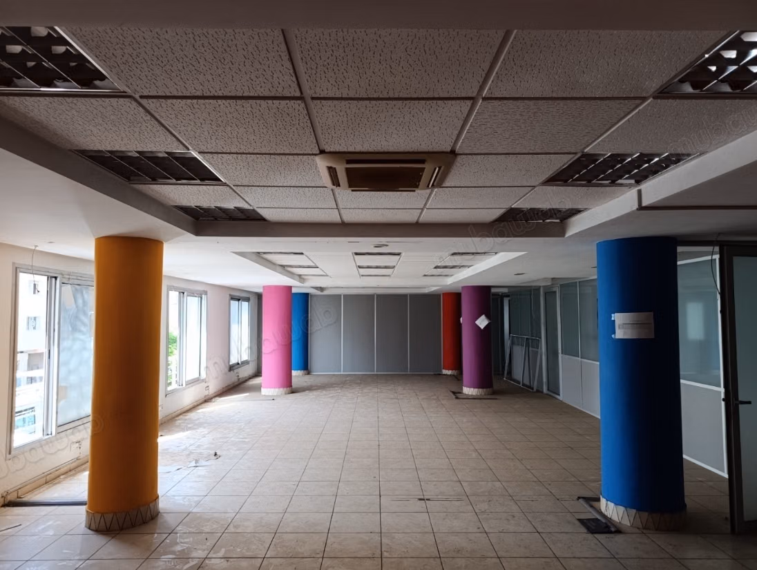 Oficinas en alquiler en Medina. Superficie 219 m²