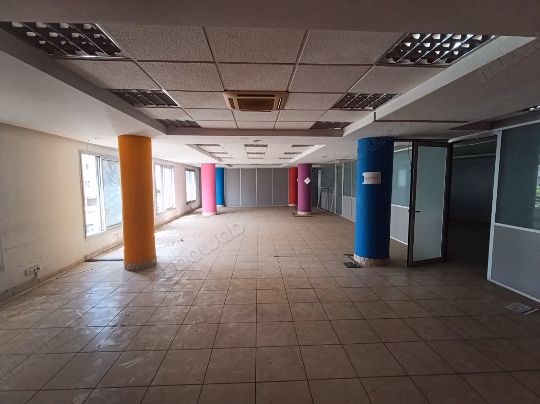 Oficinas en alquiler en Medina. Superficie 219 m²