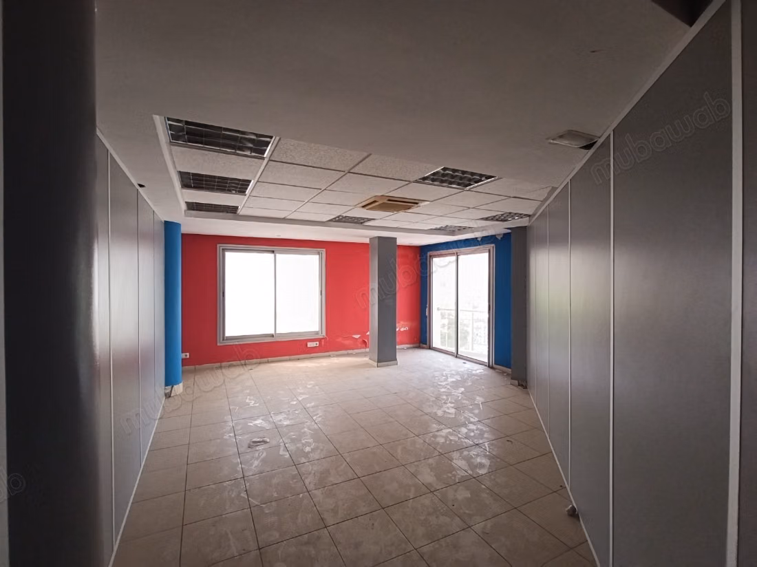 Oficinas en alquiler en Medina. Superficie 219 m²