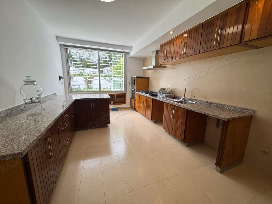 Huur villa met 4 slaapkamers in Anfa
