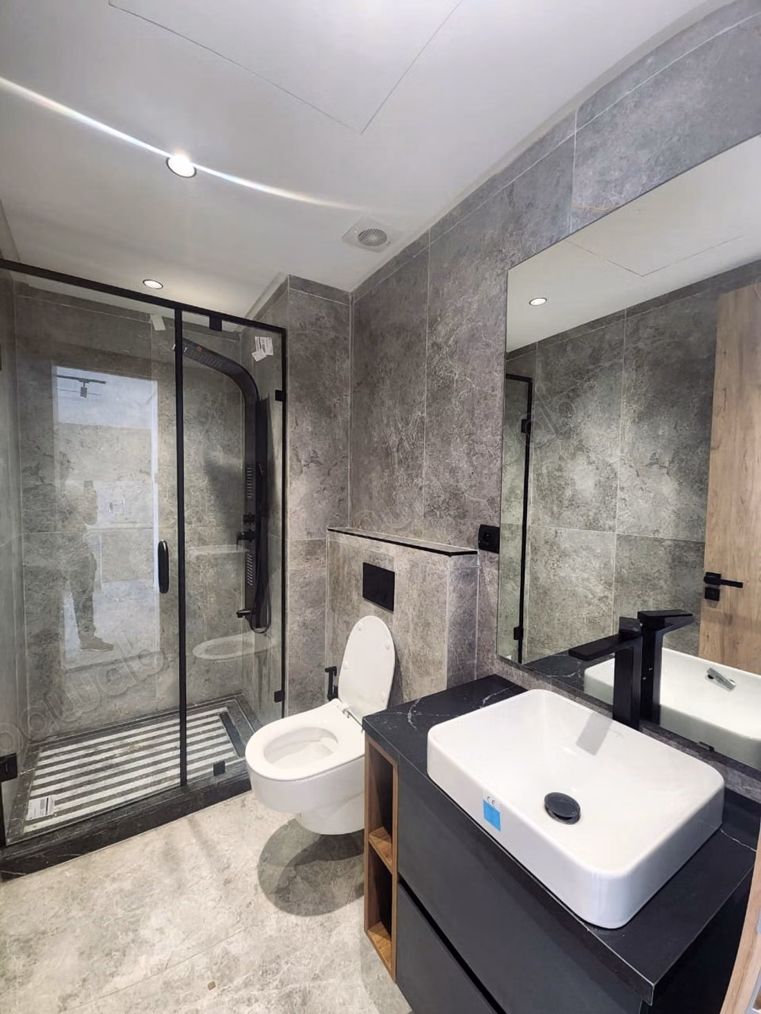 Studio neuf meublé Haute Gamme 73m2 Q. Palmier Ss