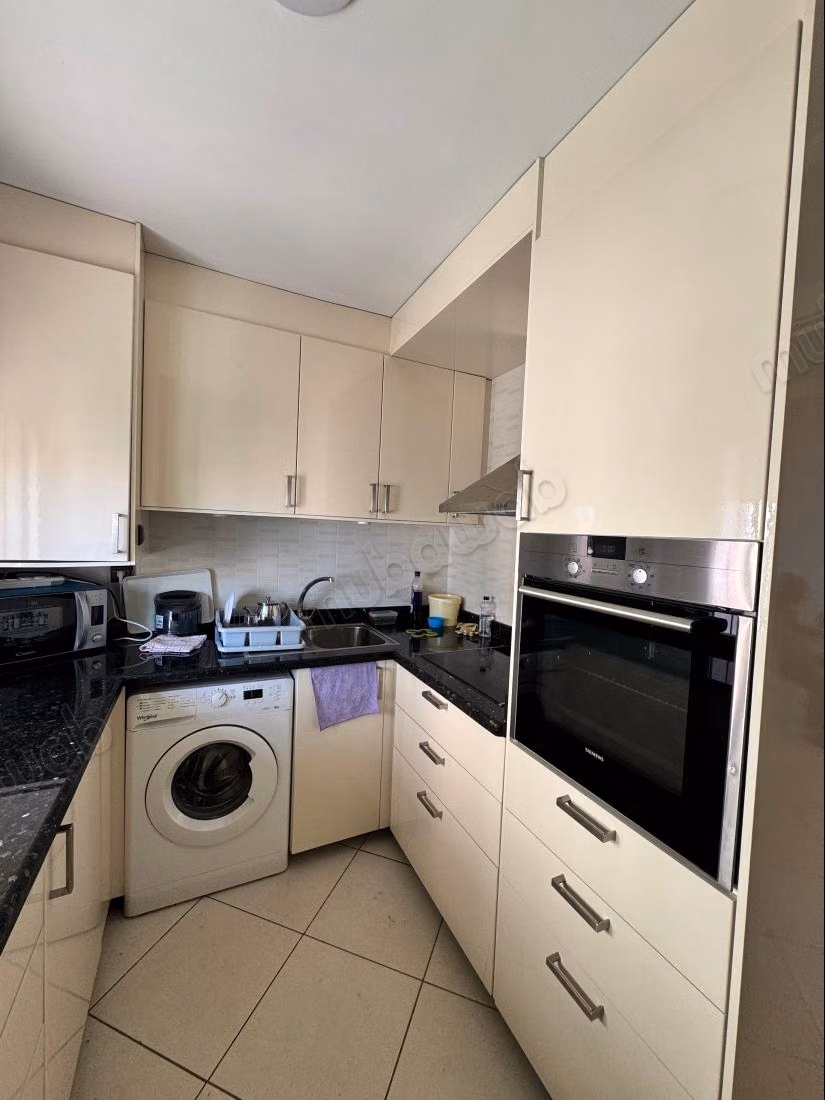 Studio te koop in Valfleuri met garage
