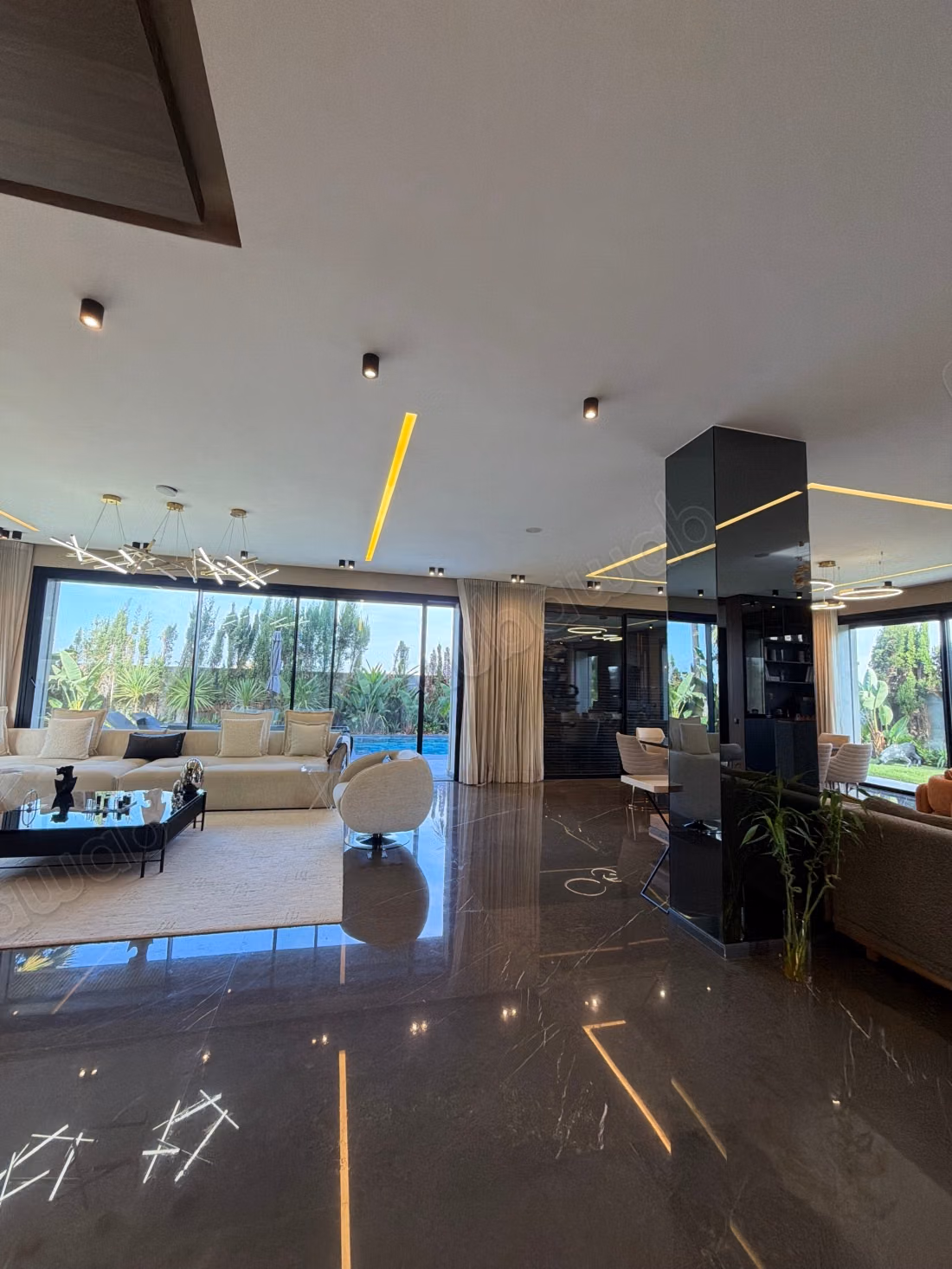 Casa favolosa in vendita. 4 belle camere con vista oceano