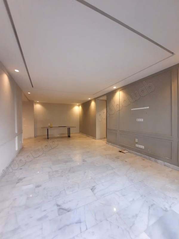 Muy bonito apartamento vacío de 3 habitaciones en Casablanca Finance City