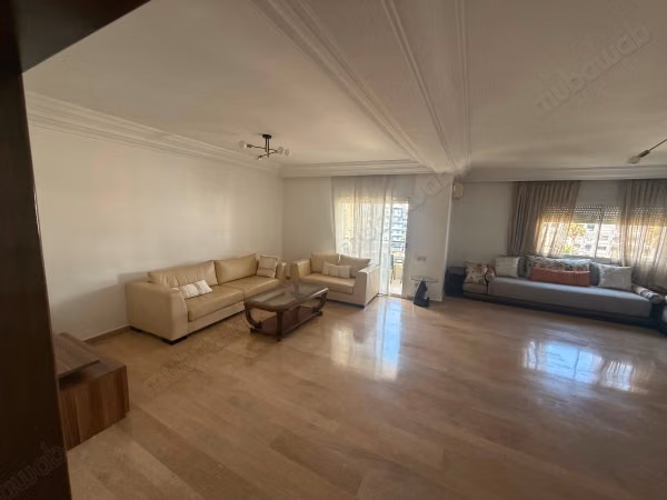 Spacious duplex for rent empty or furnished
