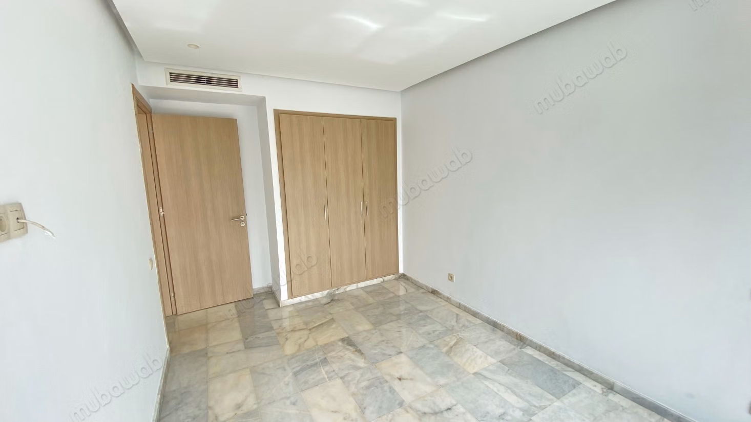 Studio vuoto in affitto a Les Orangers Casablanca