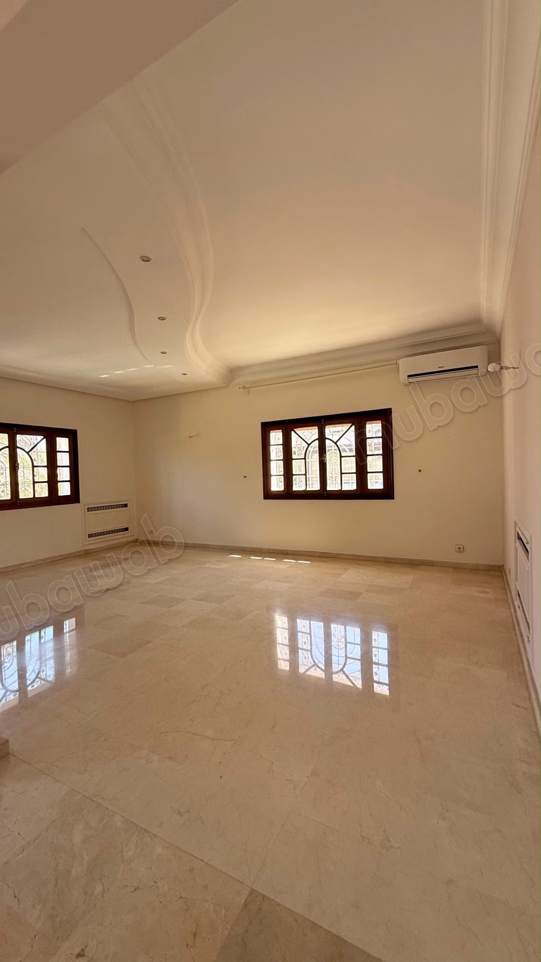 Luxury villa for rent in Souissi. 4 bedrooms. Pool and fireplace