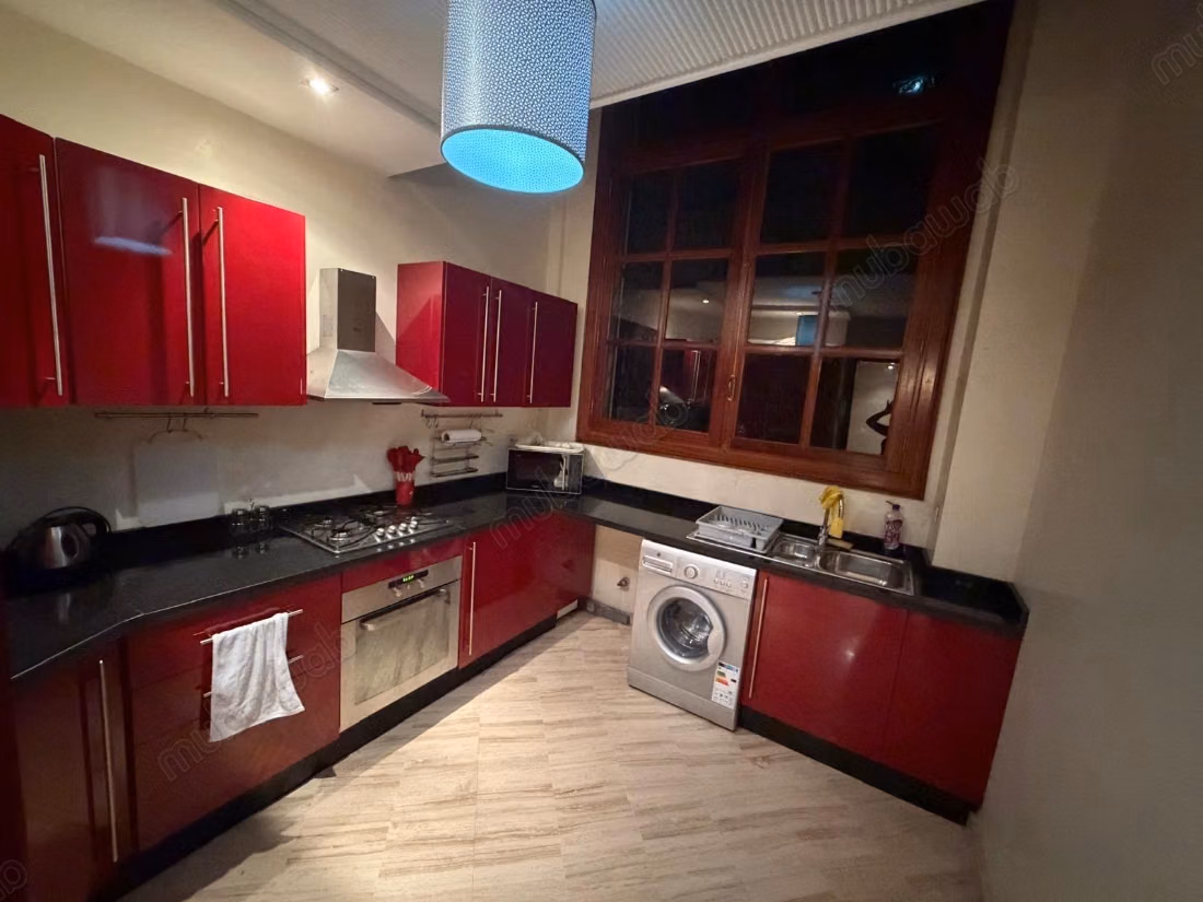Gemeubileerd duplex met dakterras zwembad te huur