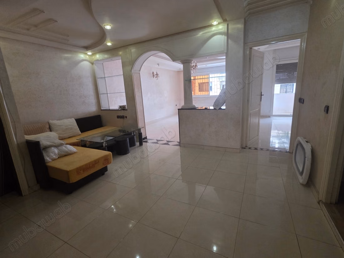 Bel appartement semi meublé sur agdal 
rabat