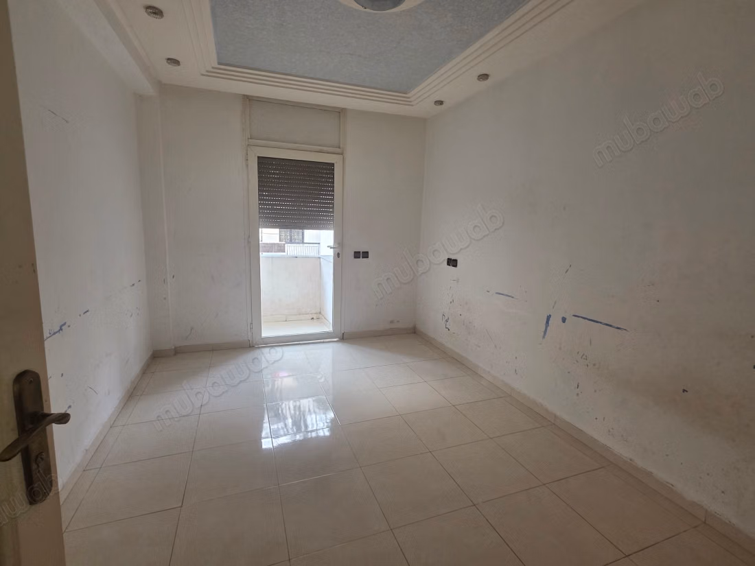 Bel appartement semi meublé sur agdal 
rabat
