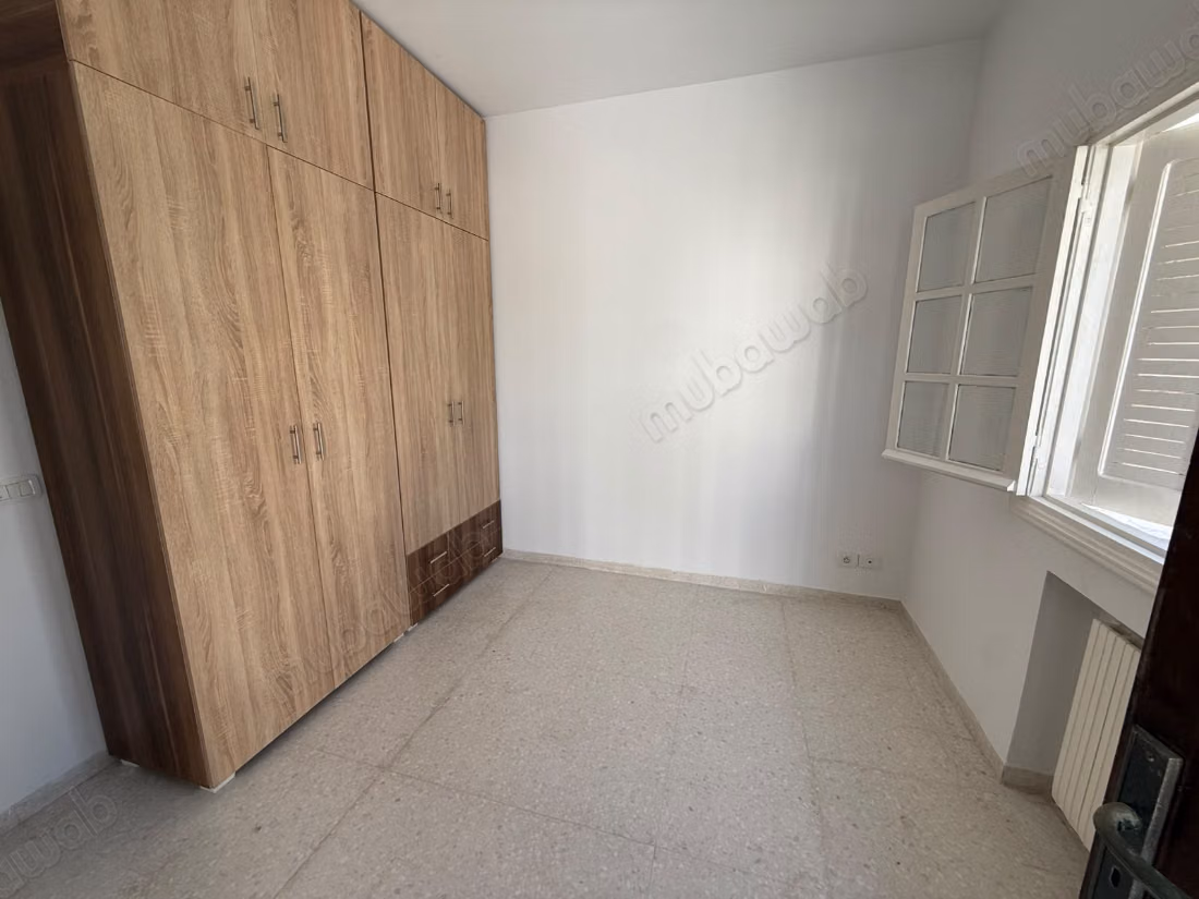 Affitto villa di lusso a La Marsa. 4 belle camere. Vetri doppi e riscaldamento centralizzato