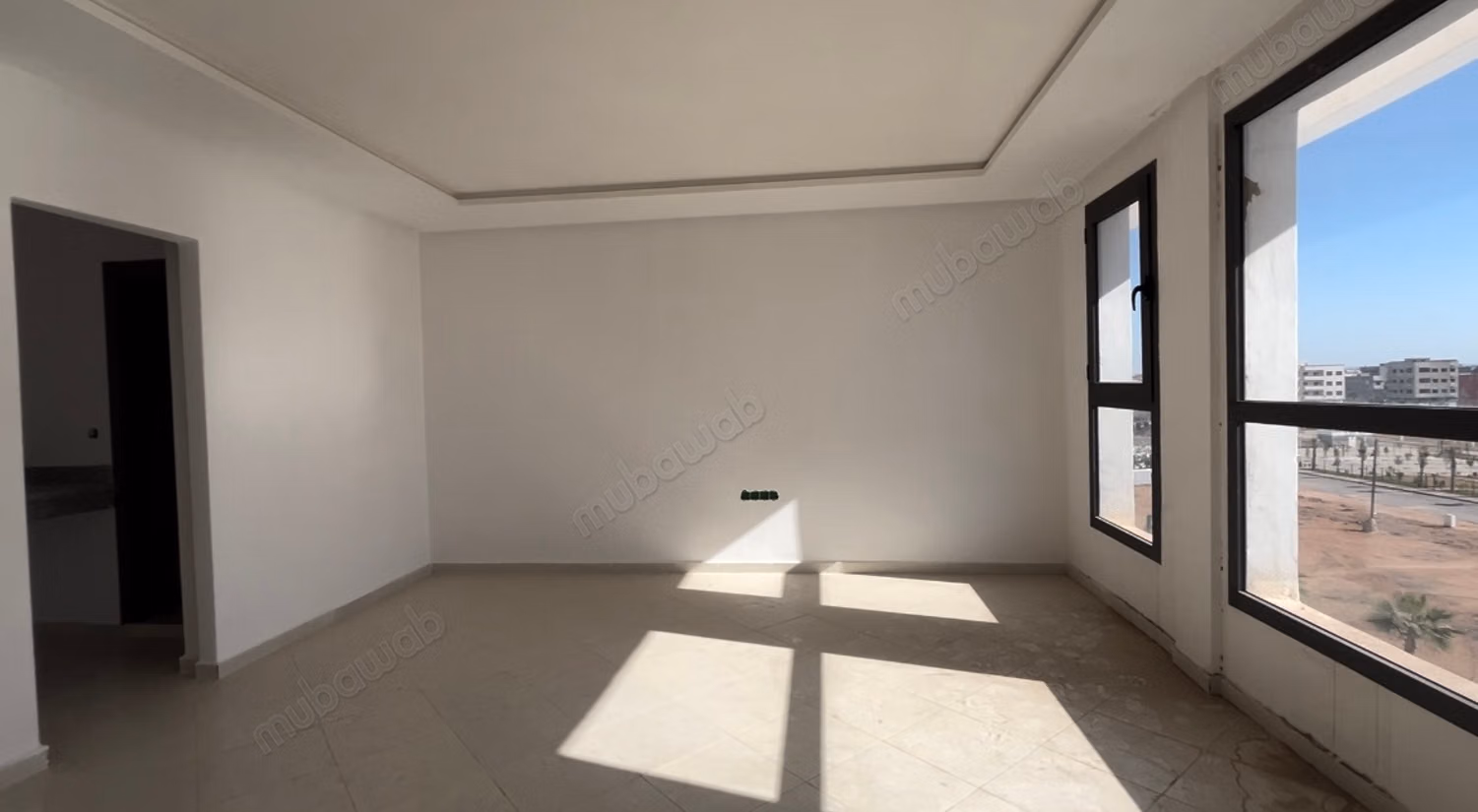 Plateau neuf 56m2, prix négociable