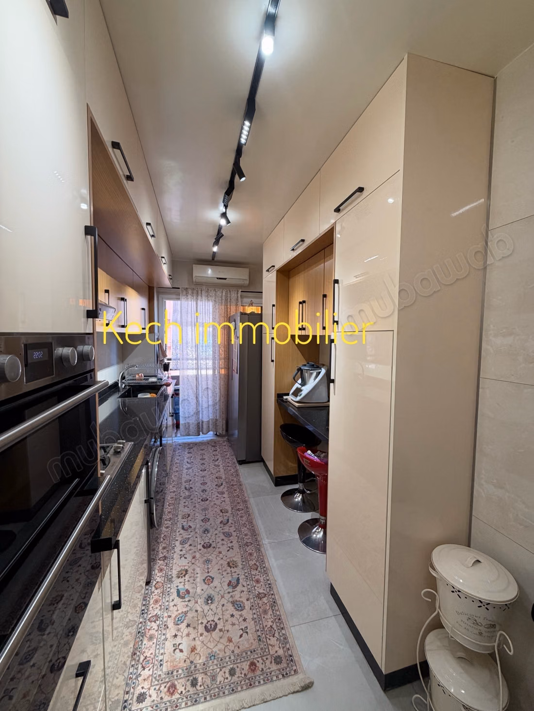 Sell apartment on Route de Safi. Total area 117 m². Parking and elevator