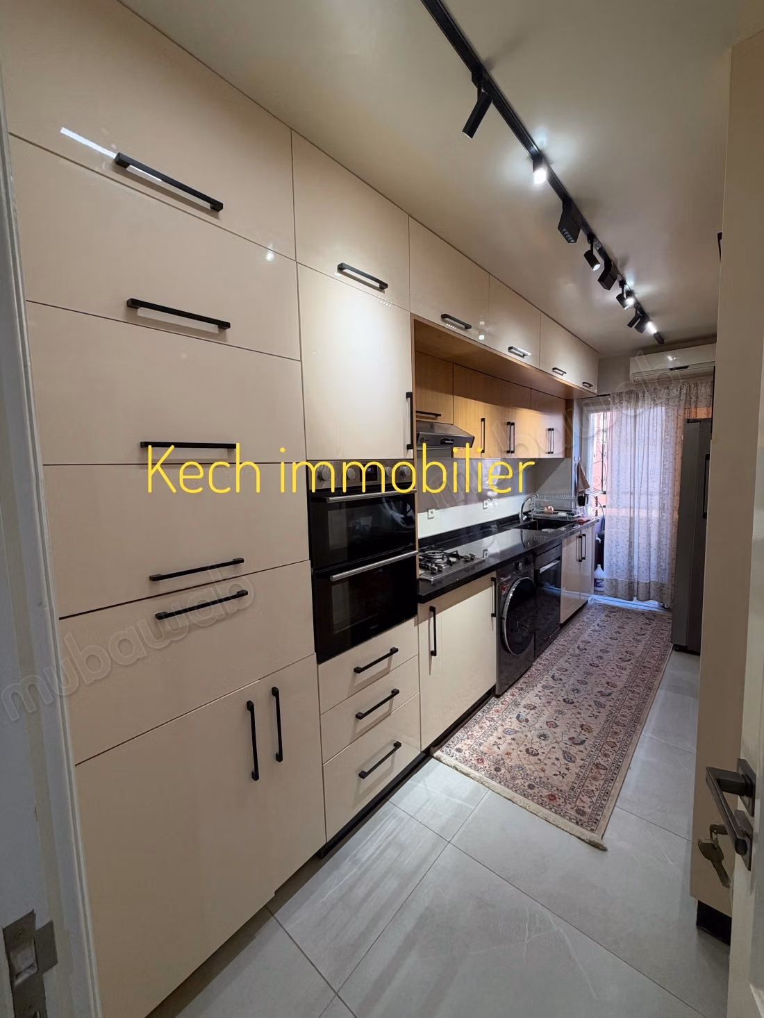 Sell apartment on Route de Safi. Total area 117 m². Parking and elevator