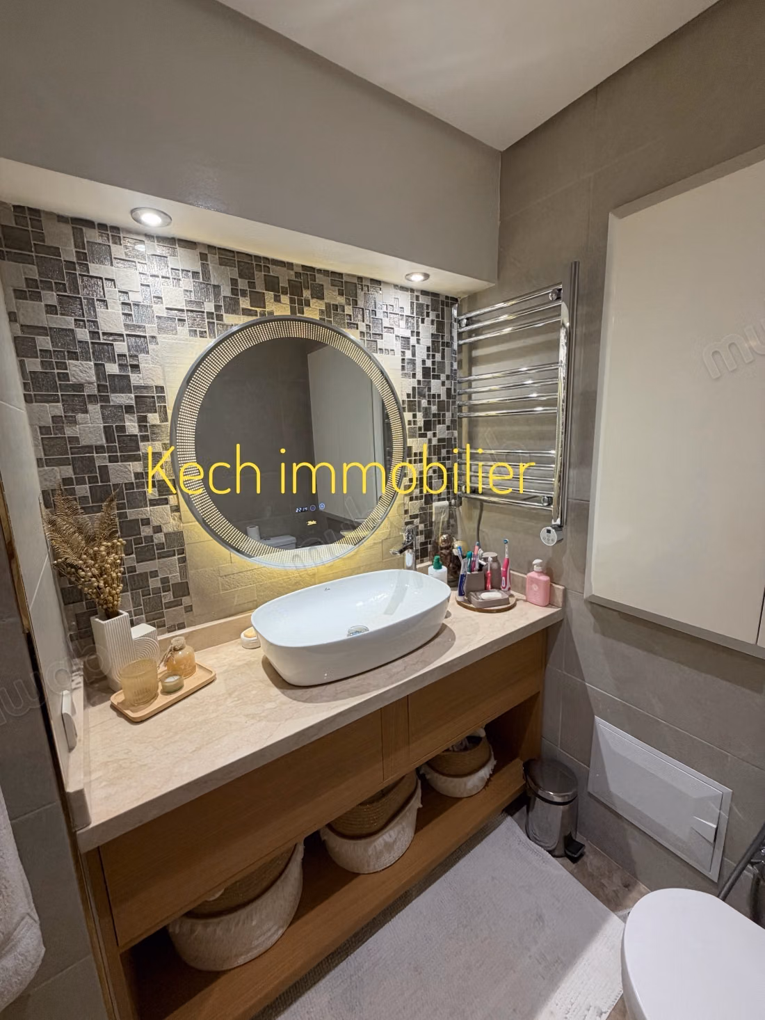 Sell apartment on Route de Safi. Total area 117 m². Parking and elevator
