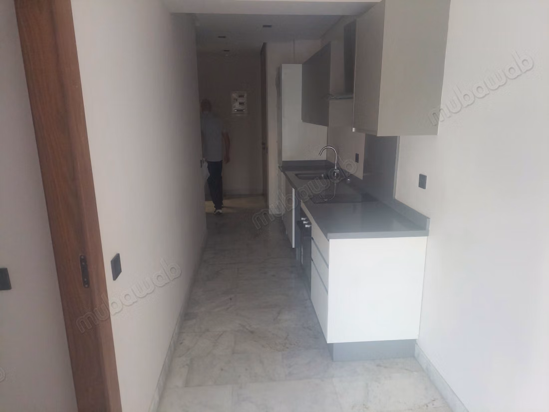 Affitta questo appartamento a Racine Extension. 3 camere confortevoli. Ascensore e terrazza