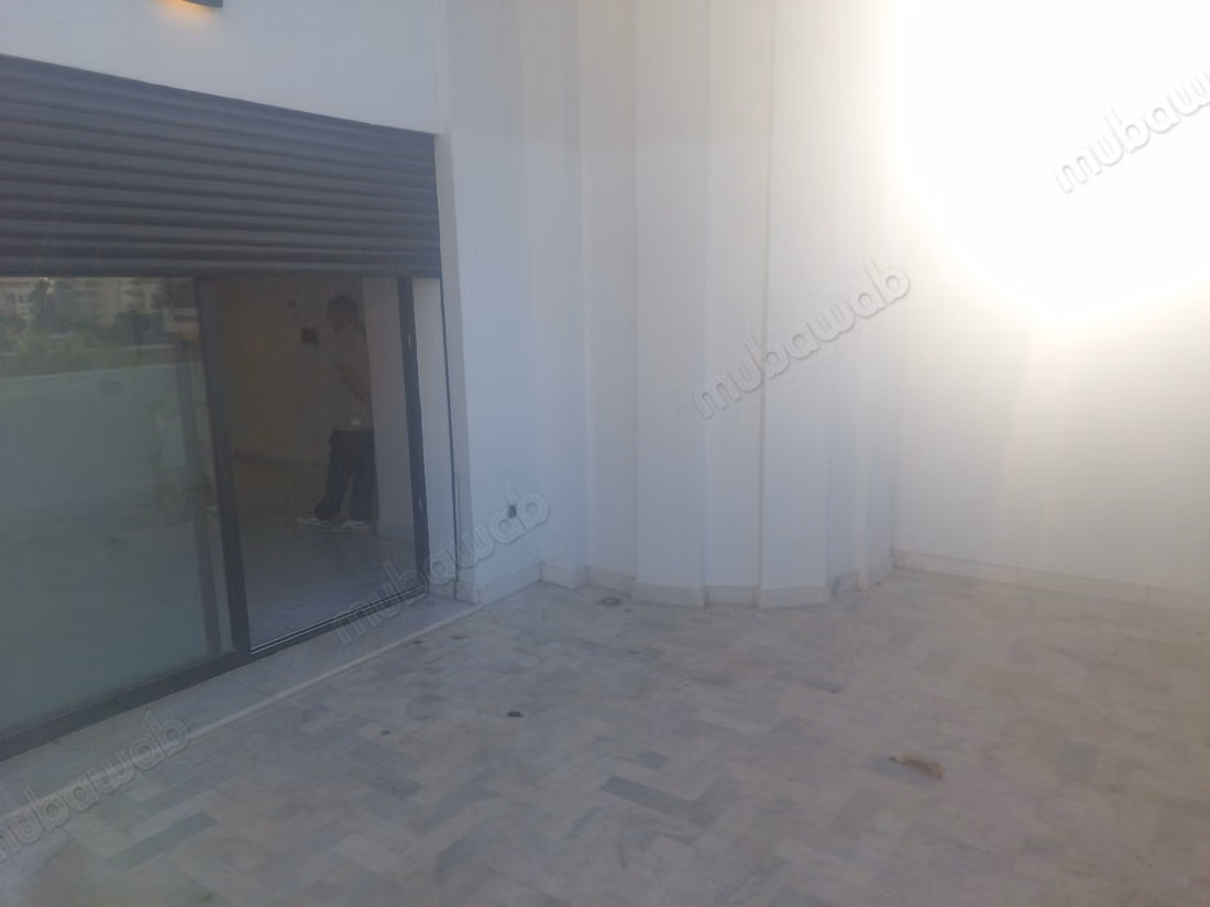 Affitta questo appartamento a Racine Extension. 3 camere confortevoli. Ascensore e terrazza