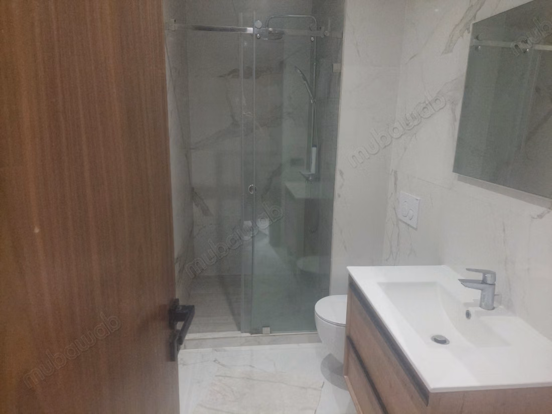 Affitta questo appartamento a Racine Extension. 3 camere confortevoli. Ascensore e terrazza