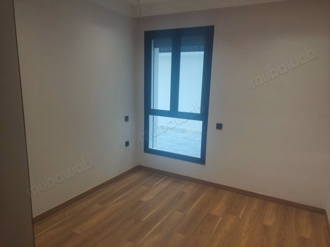 Affitta questo appartamento a Racine Extension. 3 camere confortevoli. Ascensore e terrazza