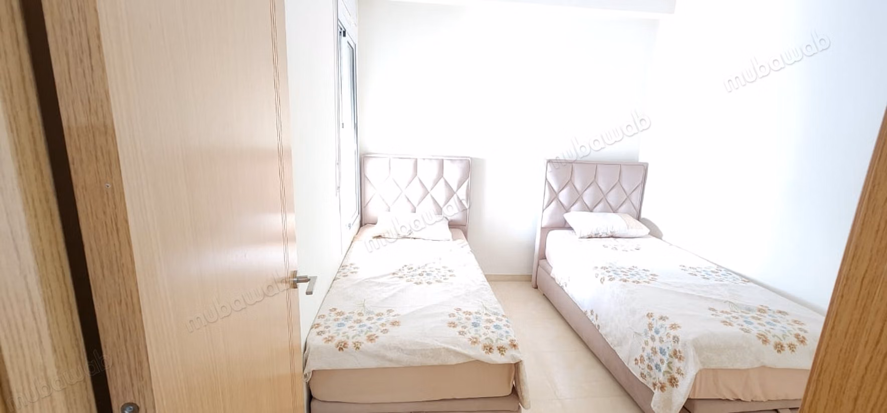 Gemeubileerd Appartement met 2 Slaapkamers bij het Busstation
