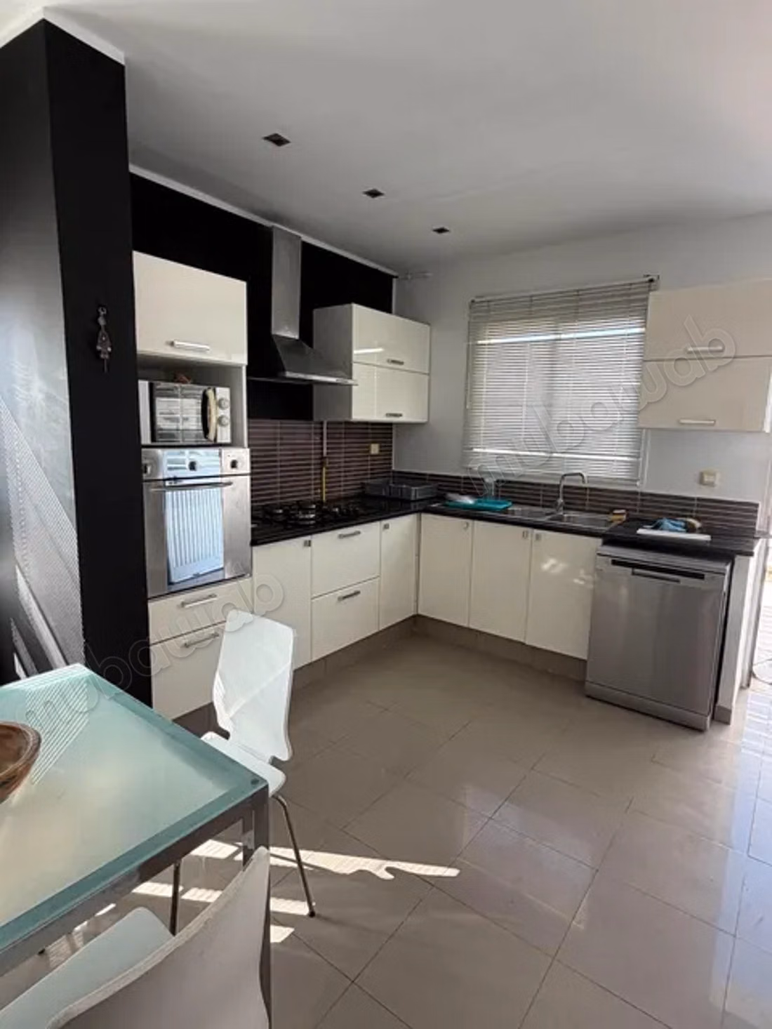 Duplex S3 arredato in Cité Wahat di alta qualità