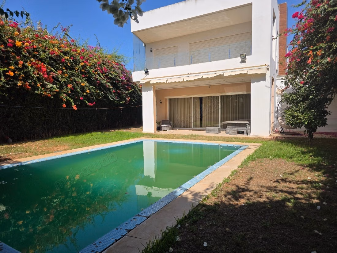 Villa avec piscine au CIL