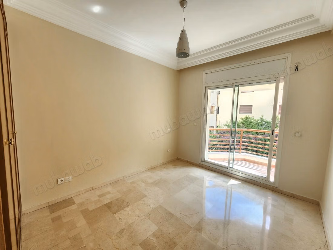 Appartement bien ensoleillé à louer plein Racine