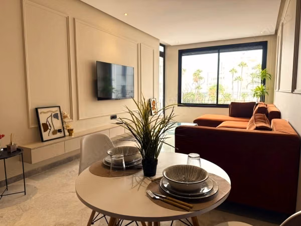 Magnifique studio NEUF vue dégagée BALCON