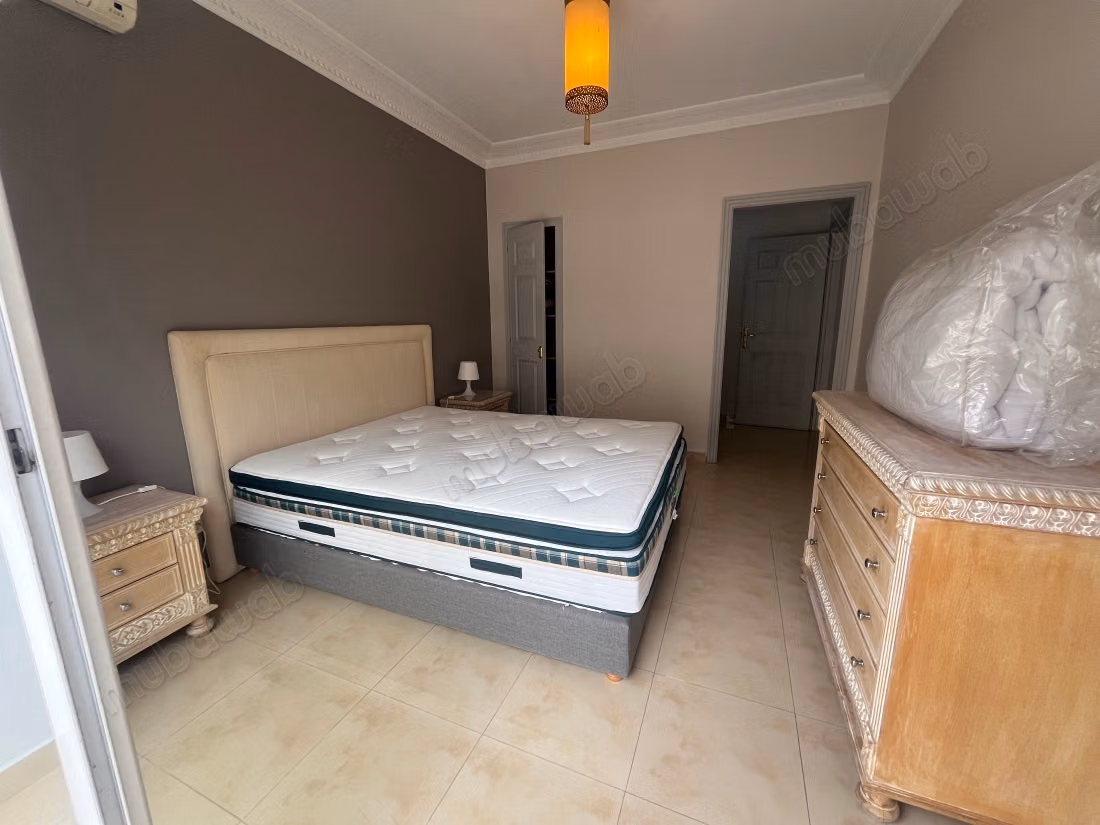 Racine: appartement à louer Meublé Surface totale 163 m². 3 chambres 3 salles de bain