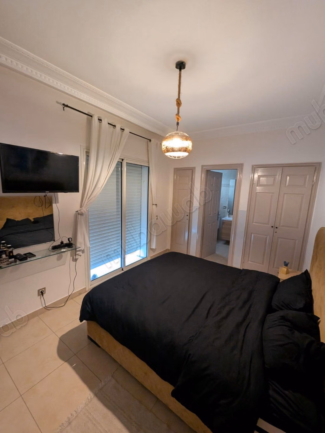 Studio propre à louer plein Gauthier 
avec patio