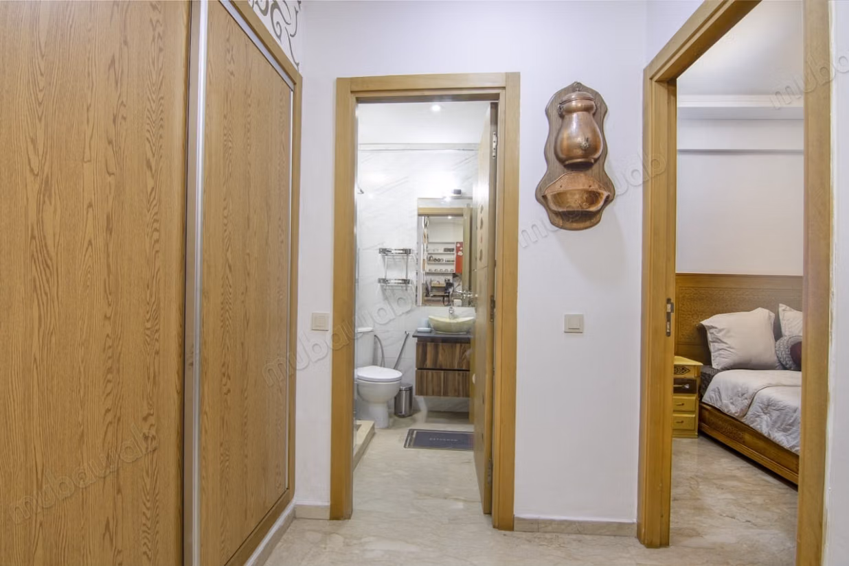 Monolocale ben arredato in affitto a Hivernage