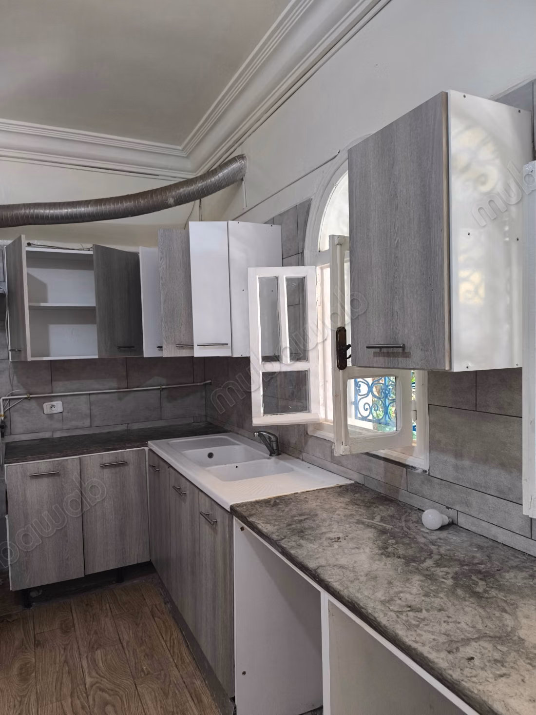 Villa lussuosa in affitto a Gammarth Supérieur. Superficie 800 m². Vista eccezionale sulla montagna, riscaldamento centrale