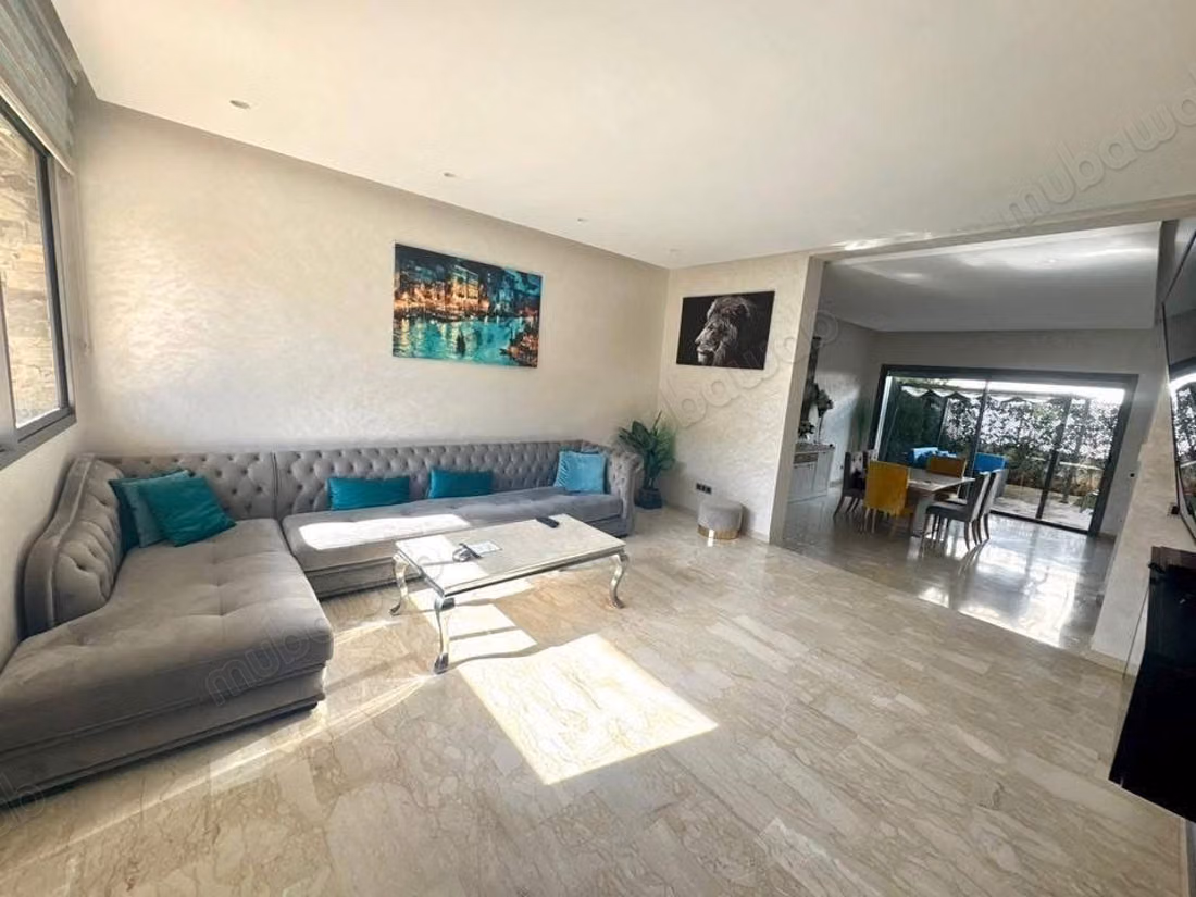 Stupenda villa con piscina nella residenza Anfa 3