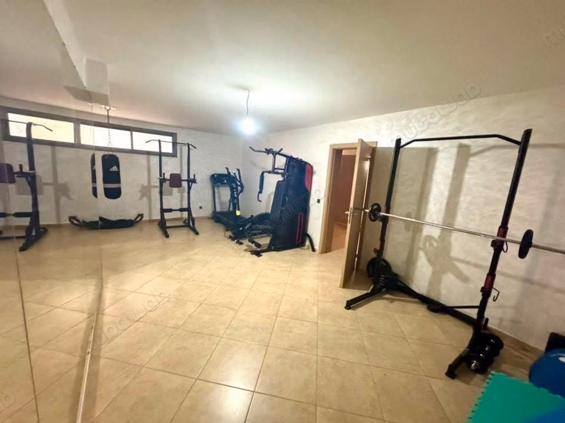 Stupenda villa con piscina nella residenza Anfa 3