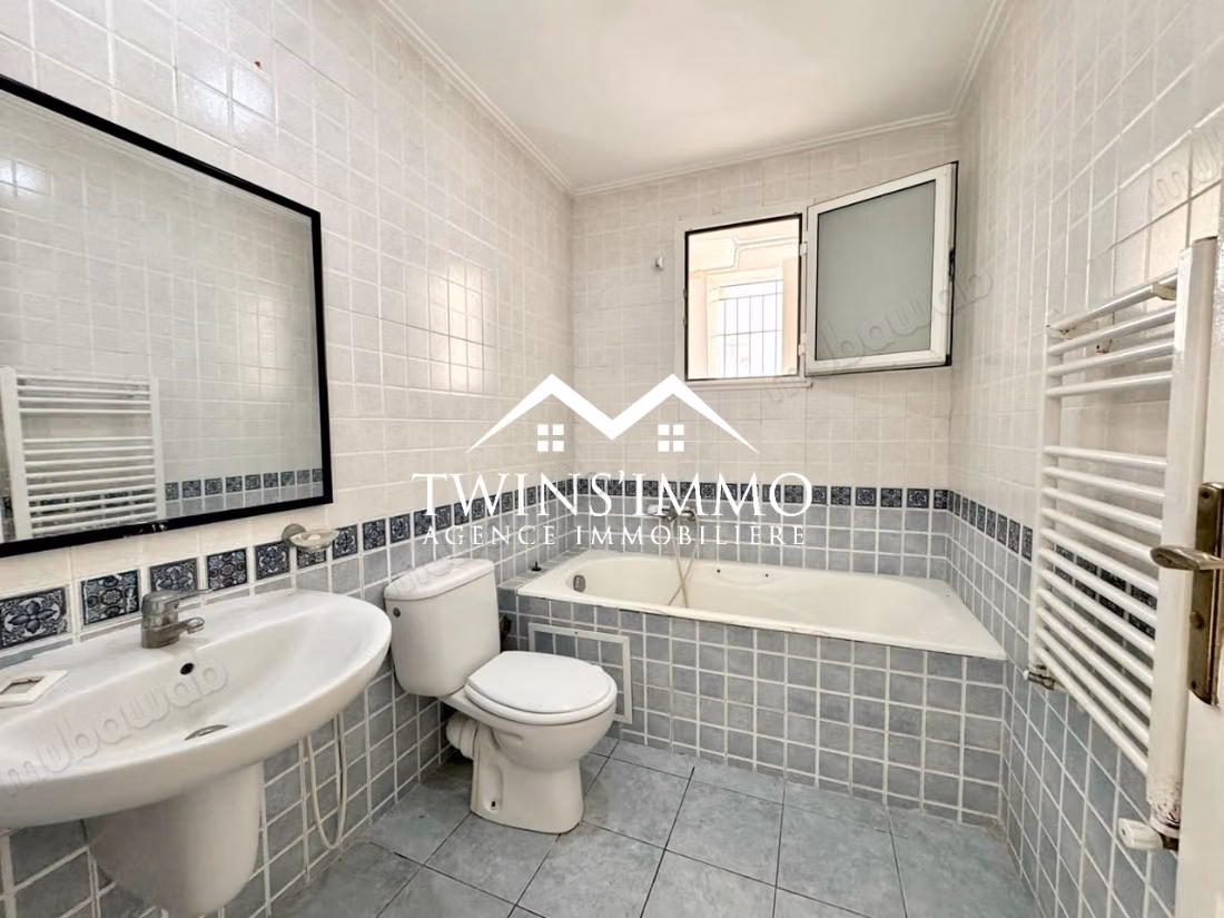 Appartement S2 à Cité les palmeraies