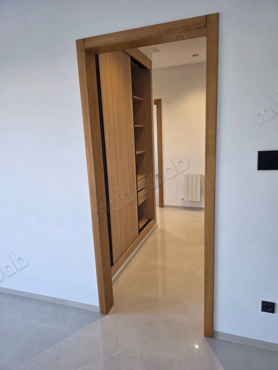 A vendre appartement haut standing s2 a soukra