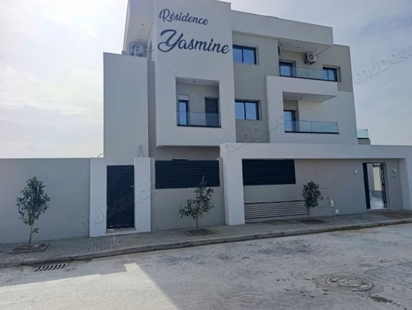 A vendre appartement haut standing s2 a soukra