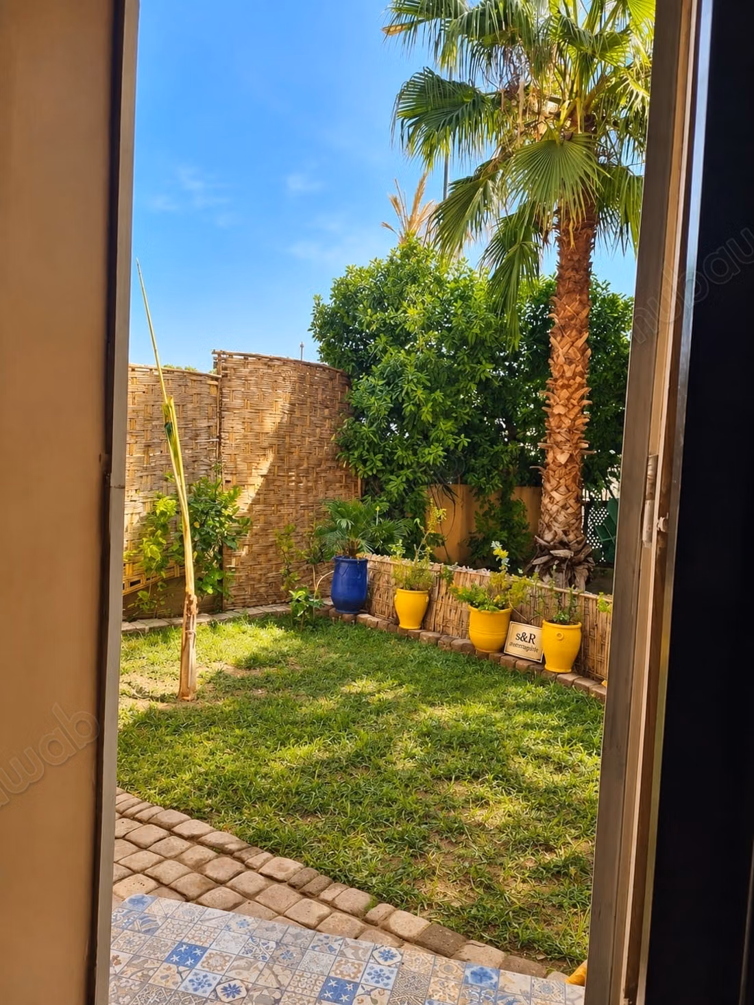 Seasonal rental in Ennakhil Palmeraie. 2 bedrooms. Washing machine