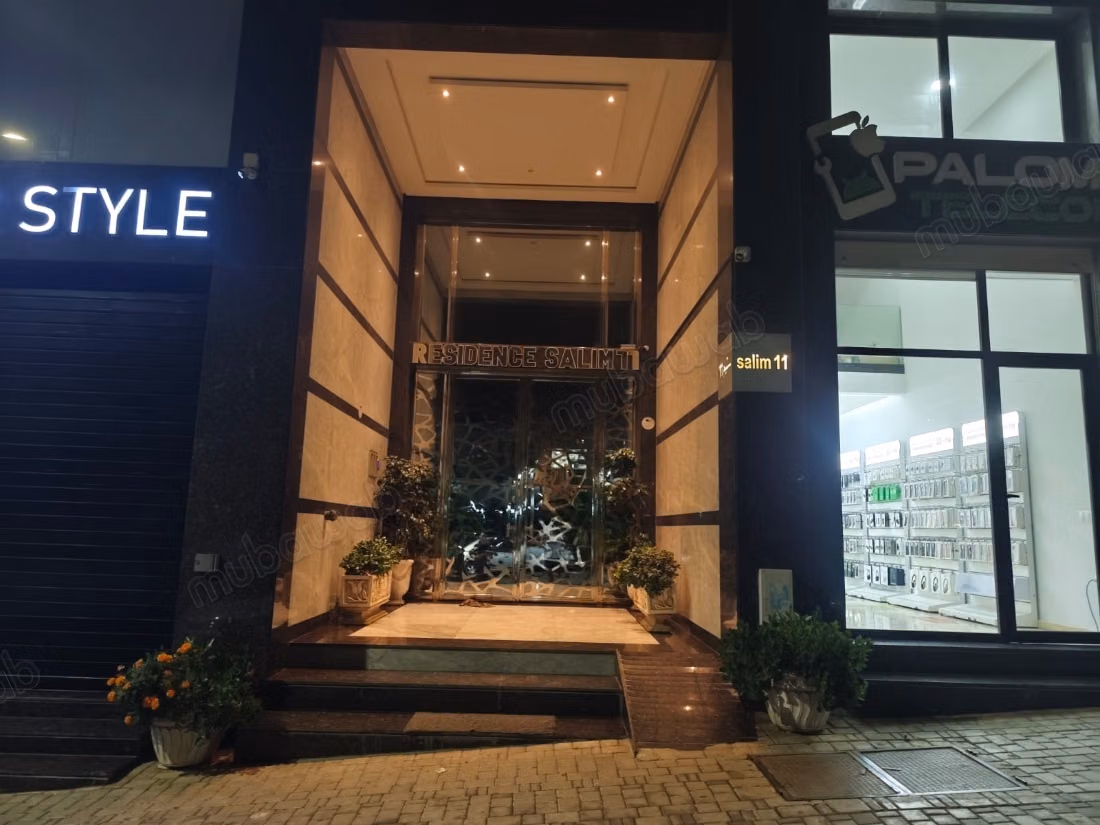 Appartement meublé à louer avec 3 chambres et 2 salles de bains dans le quartier de Wilaya à Tétouan