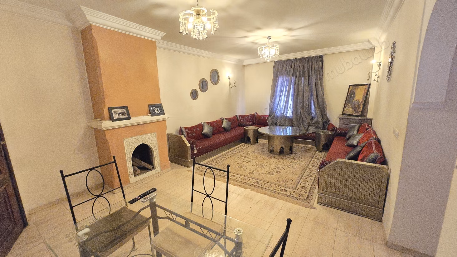 Appartementen te huur in Guéliz. 2 mooie kamers. Versterkte deur, Marokkaanse woonkamer