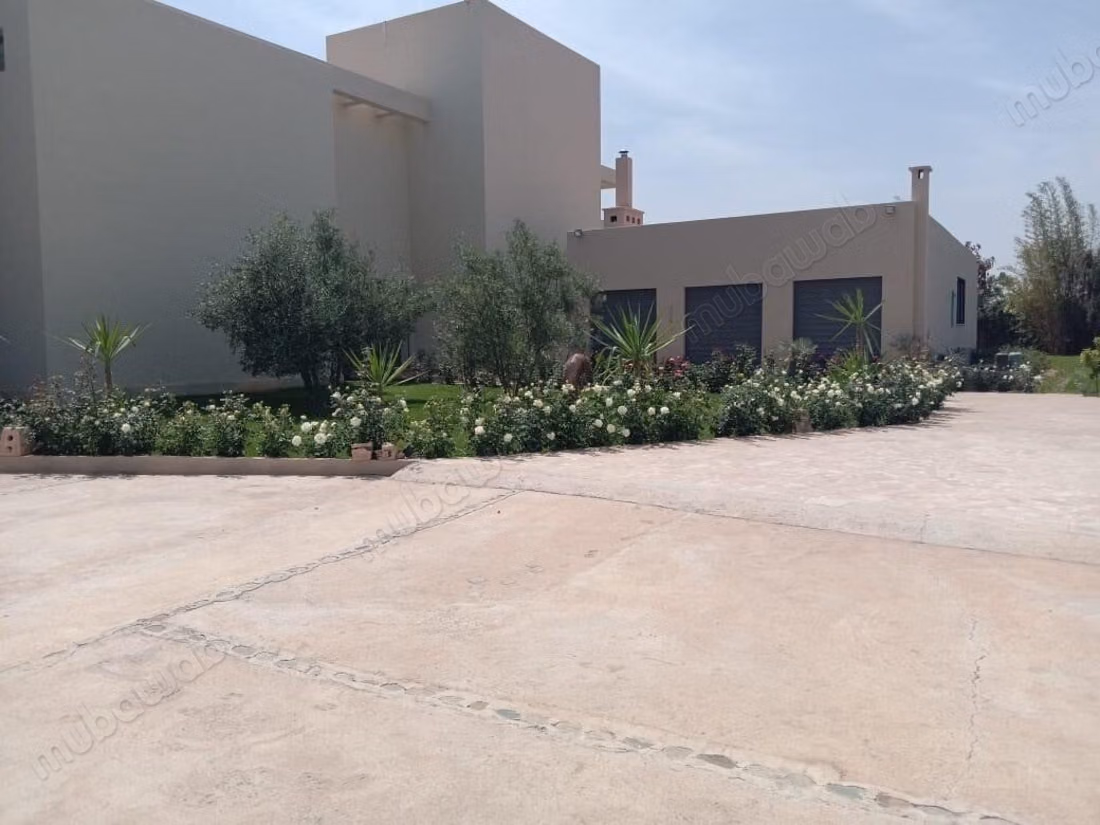 Villa d’exception – 2000m² à Route de l'Ourika 
Marrakech