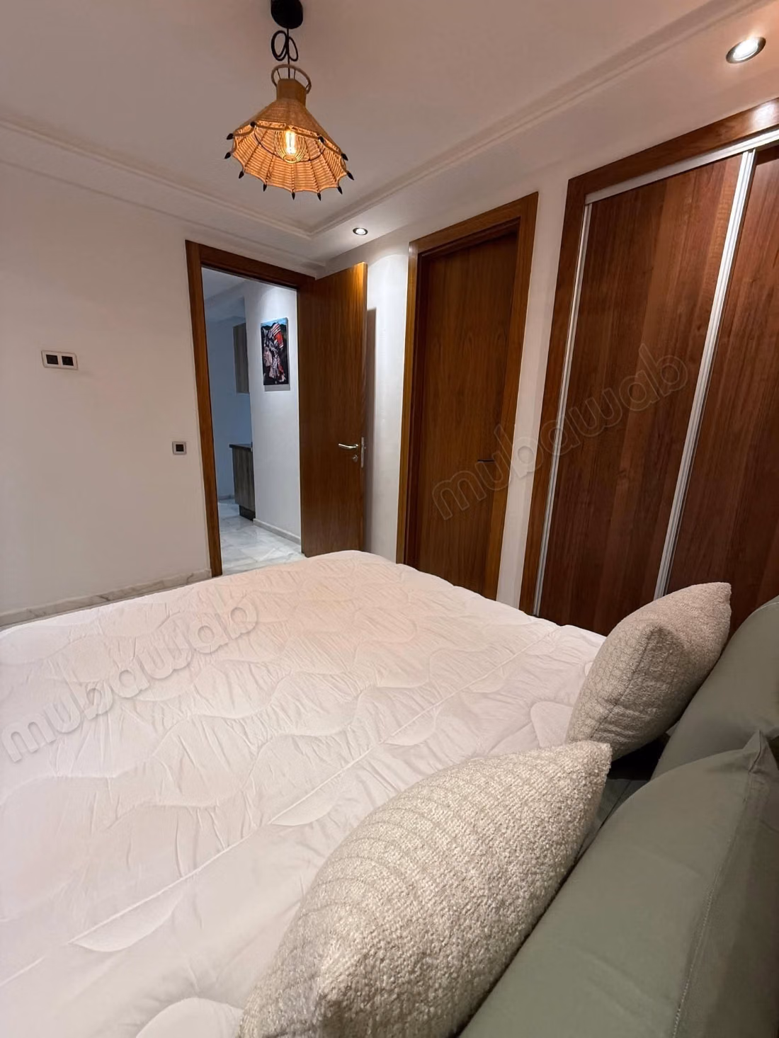 Superbo studio moderno arredato in affitto nel quartiere degli ospedali Anoual Casablanca Marocco