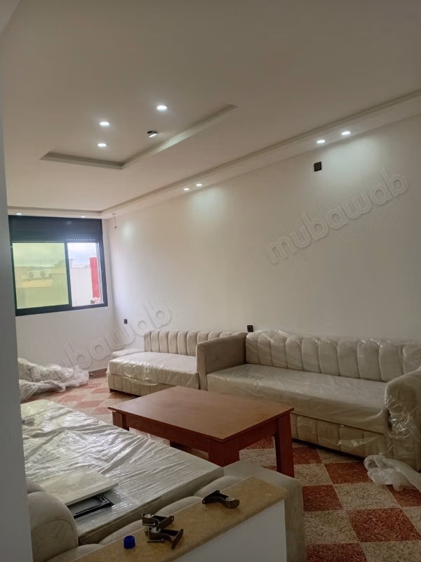 Leeg appartement van 76 meter te koop. Tanja Balia 5 minuten van het stadscentrum
