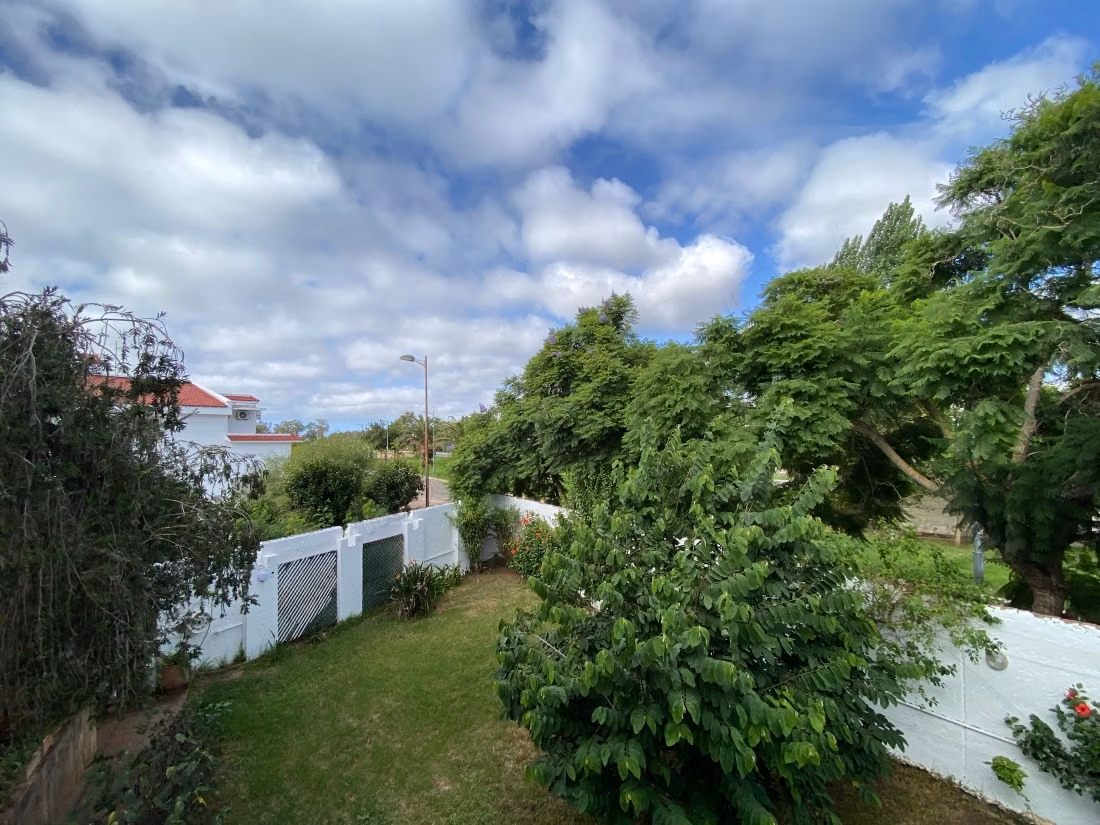 Villa buraeu à louer à souissi. Surface totale 700 m². Jardin et terrasse