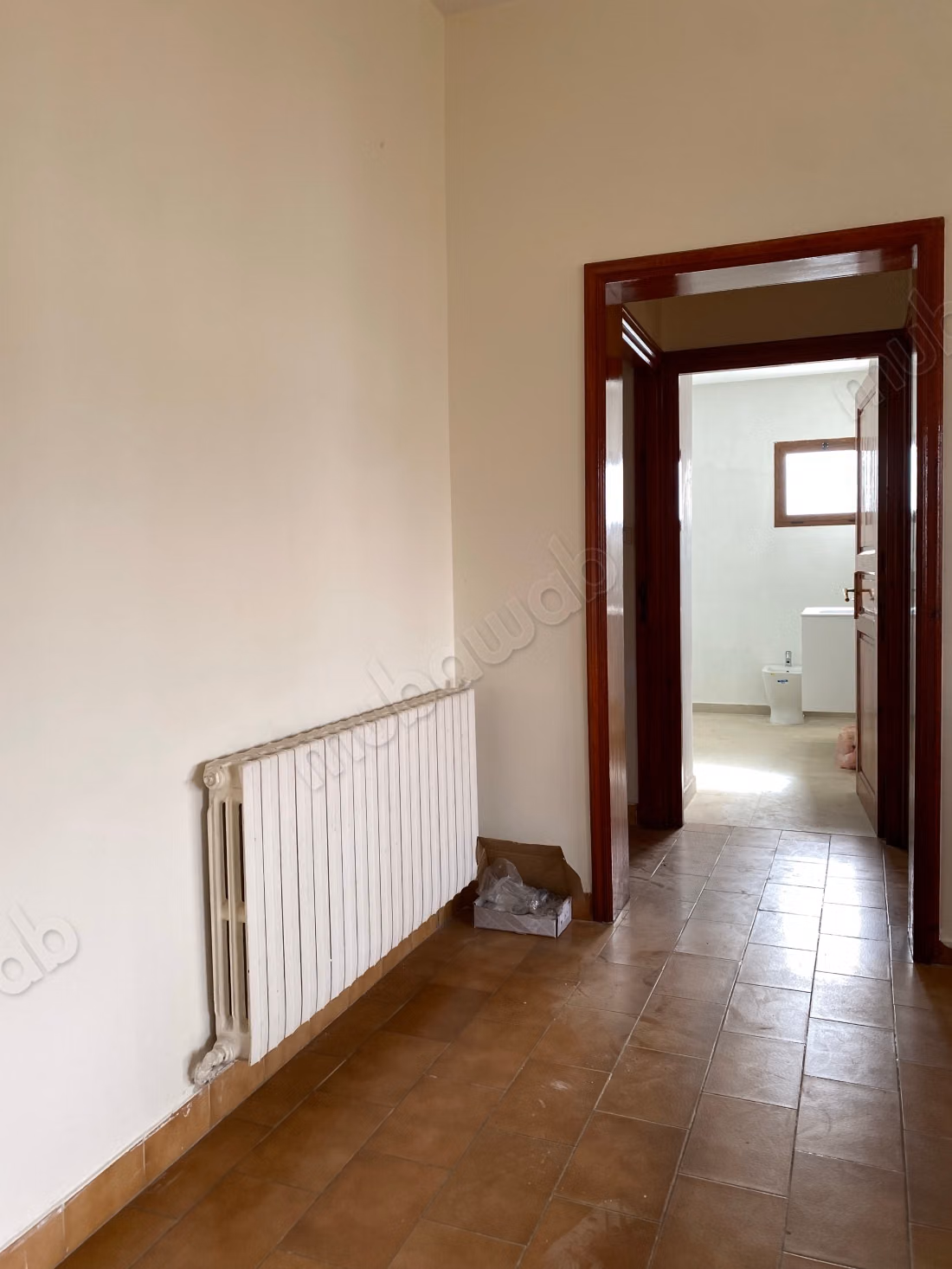 Villa buraeu à louer à souissi. Surface totale 700 m². Jardin et terrasse